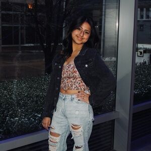 Meet your Posher, Joselin